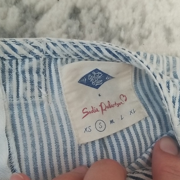 Striped crop top tee - Picture 3 of 4